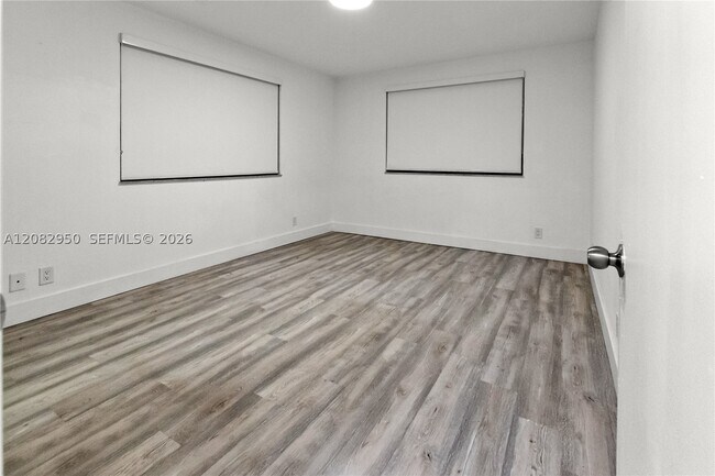 Building Photo - 8100 Geneva Ct