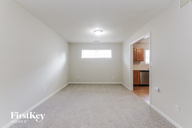 Foto del edificio - 1673 Blue Lake Dr