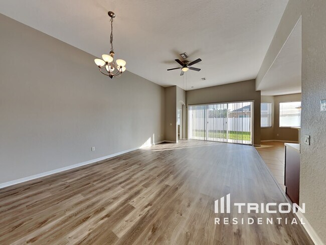 Foto del edificio - 15402 Pepper Pine Ct