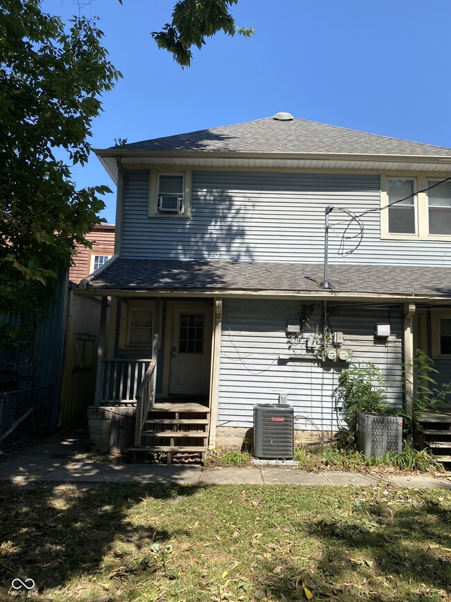 Building Photo - 2105 E Michigan St