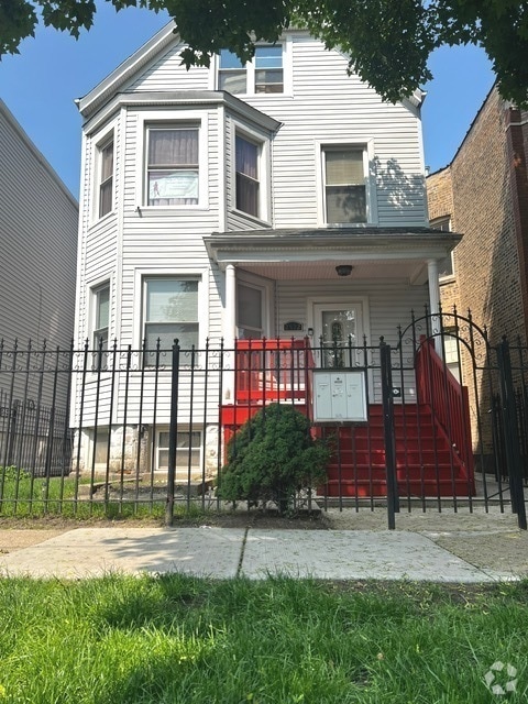 Building Photo - 2522 N Hamlin Ave