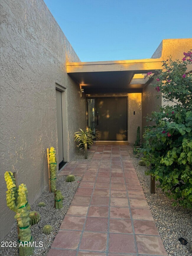 Foto del edificio - 1725 Staghorn Ln