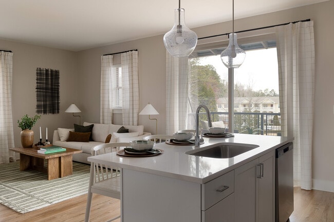 Building Photo - Livano Oakwood