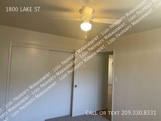 Building Photo - 1800 Lake St