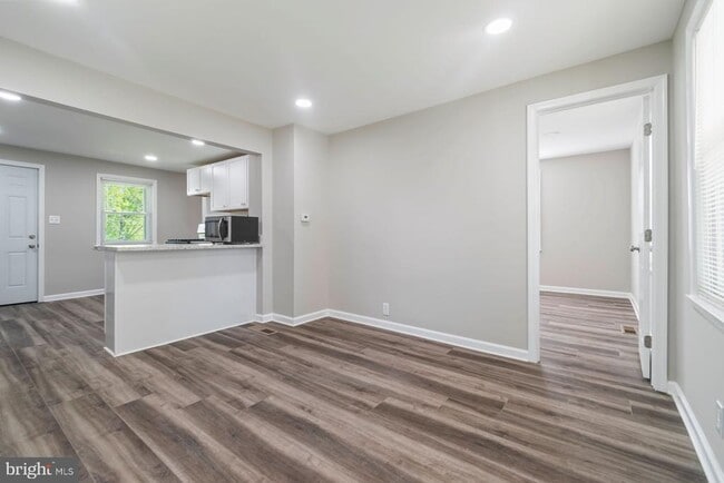 Building Photo - 107 Fusting Ave