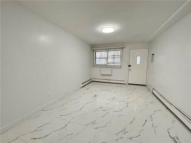 Foto del edificio - 1830 79th St