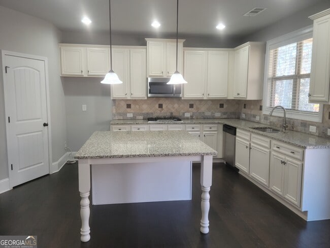 Building Photo - 4024 Two Bridge Ct