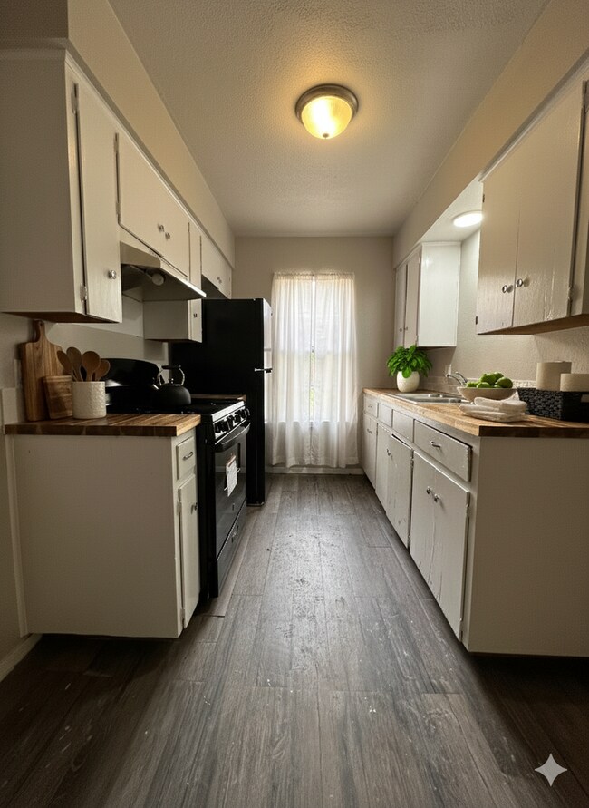 Foto del edificio - For Rent – 2309 Bitter Creek Dr, Austin, TX 78744