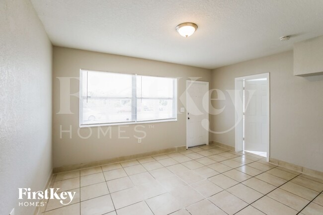 Foto del edificio - 1481 NW 44th St