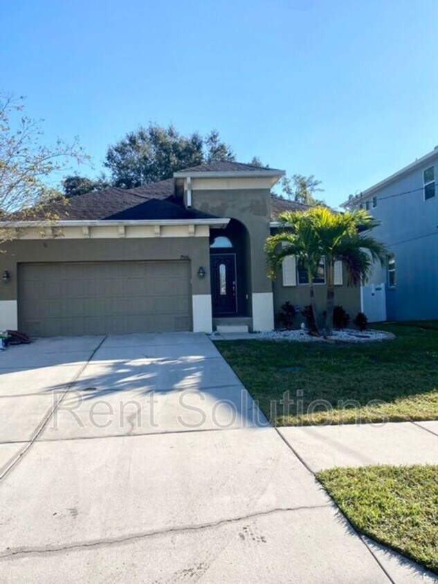Foto principal - Beautiful 3 BR/2 BA/2 car garage Home loca...