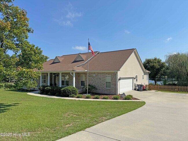 Foto del edificio - 130 Presnell Ct
