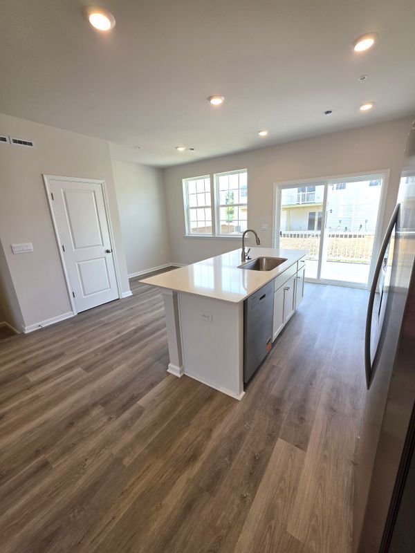 Building Photo - 8216 Alexander Ct