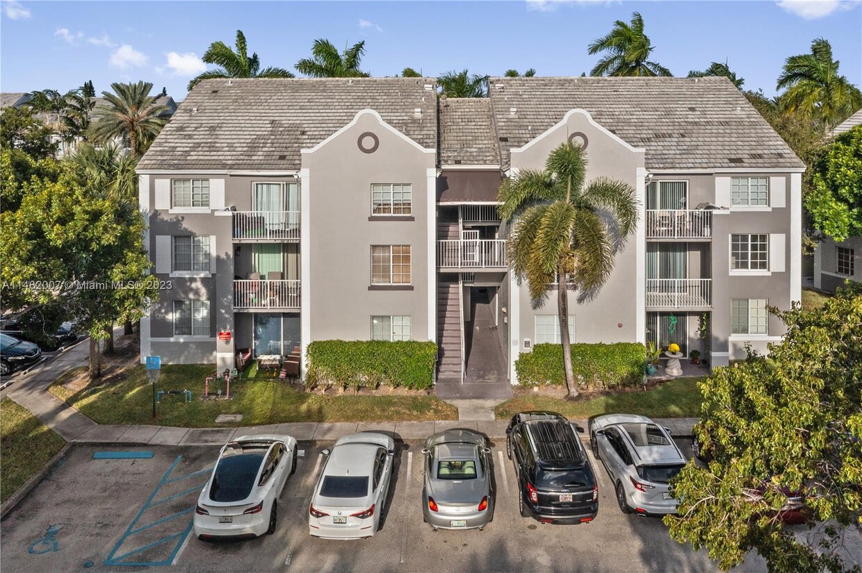 Primary Photo - 520 SW 111th Ave