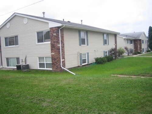 Primary Photo - 1125-1133 Dixon Dr