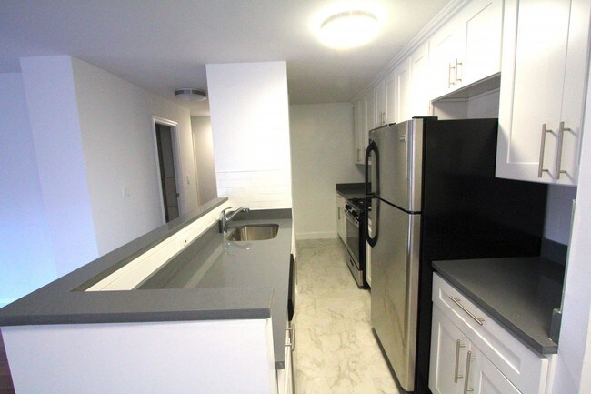 Building Photo - 301 W 130th St
