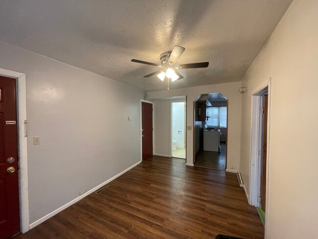 Building Photo - 1062 11th Ave SE