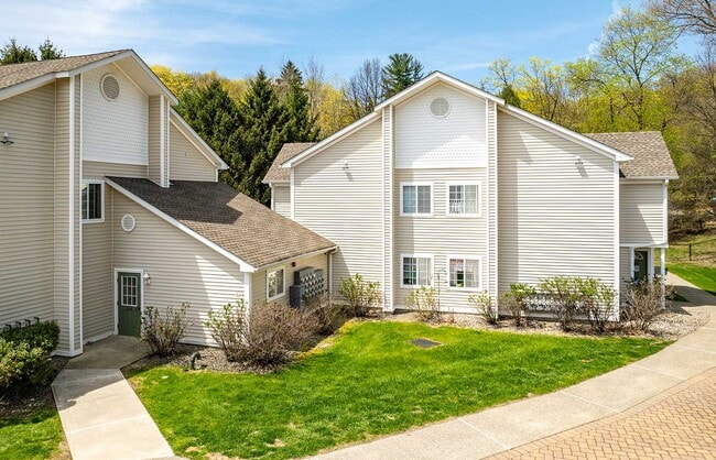 Building Photo - Devon Woods