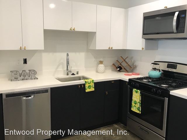 Building Photo - 3 br, 3 bath Room For Rent - 1033 W 5th St