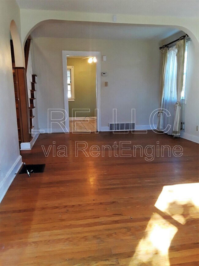Foto del edificio - 1025 Carlisle Ave
