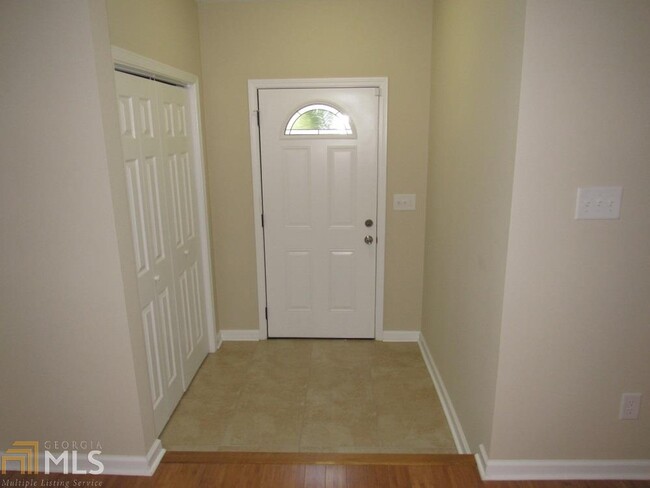 Building Photo - 1760 Shady Creek Ln NE