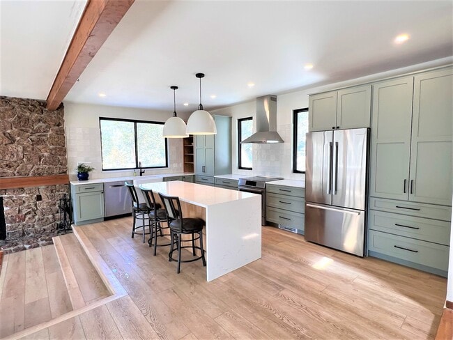 Photo - 131 Meadow Ln House