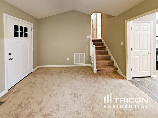 Building Photo - 48 Sumer Ln S