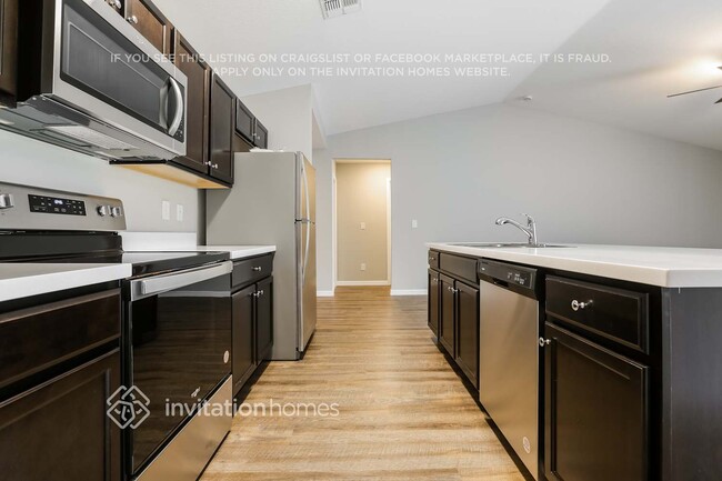 Building Photo - 438 SE Karney Terrace