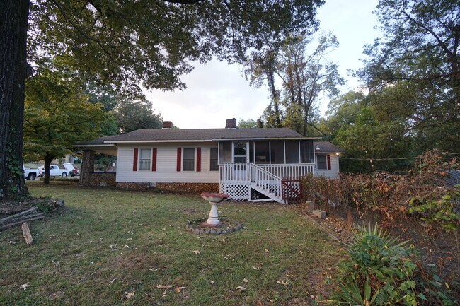 Building Photo - 1194 Birmingham St