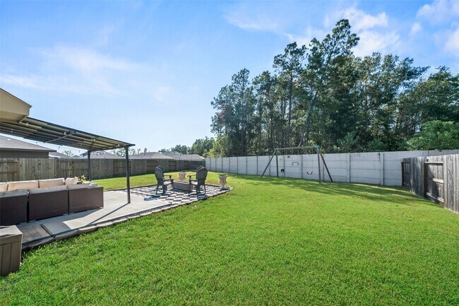 Building Photo - 18734 Clearwater Brk Dr