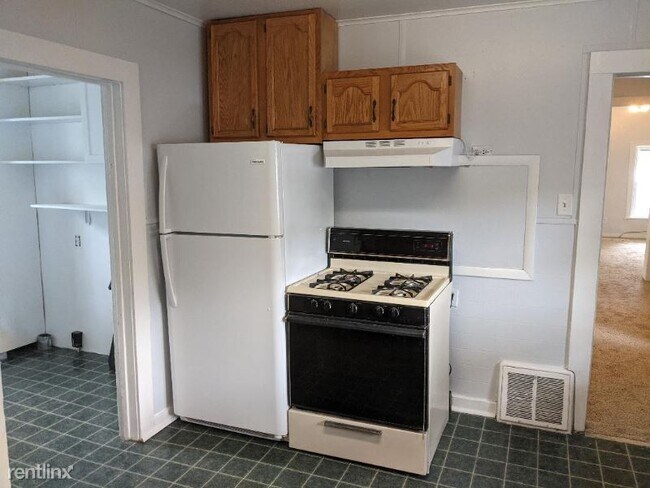 Building Photo - 3 br, 1 bath House - 812 S. Jefferson