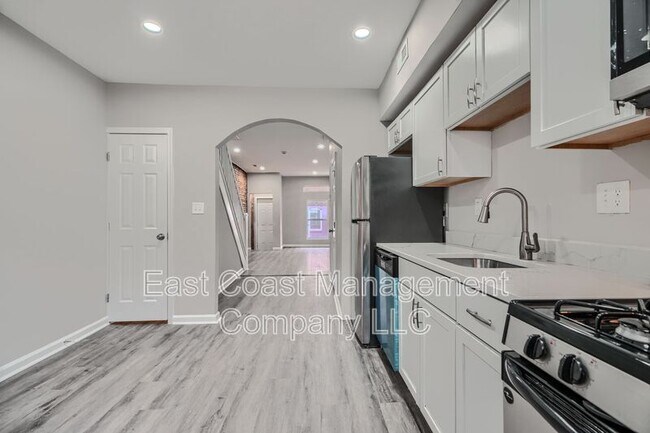 Foto del edificio - 2622 Llewelyn Ave