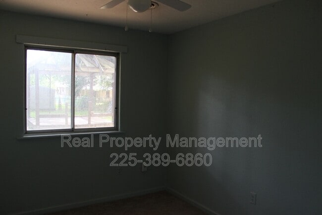 Foto del edificio - 8624 Marcel Ave