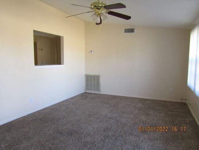 Foto del edificio - Very nice home located in the Gooch Area! No Pets!