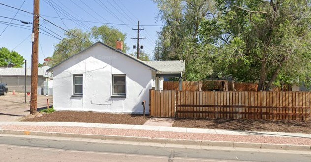 Primary Photo - 1812 E Willamette Ave