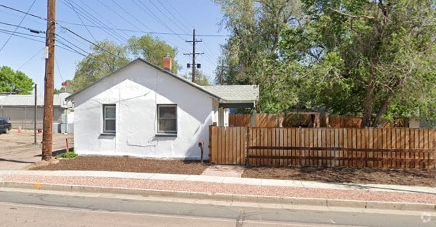 Building Photo - 1812 E Willamette Ave
