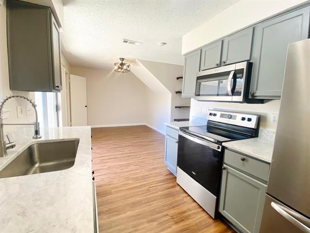 Building Photo - 644 Timberline Dr