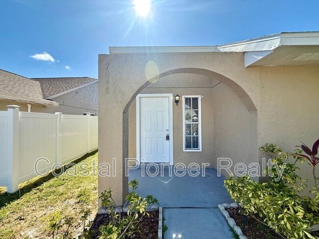 Photo - 7048 Hollowell Dr House