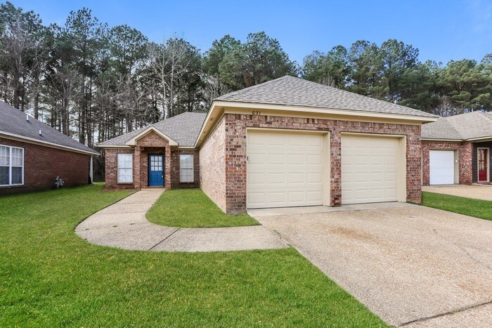 Foto principal - 631 Westhill Rd
