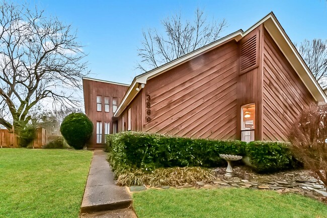Building Photo - 3869 Caravel Dr