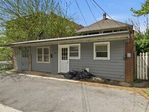 Building Photo - 430-R N Locust St