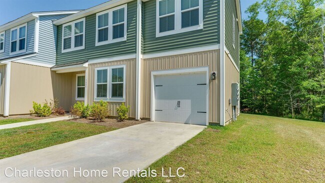 Building Photo - 7805 Montview Rd