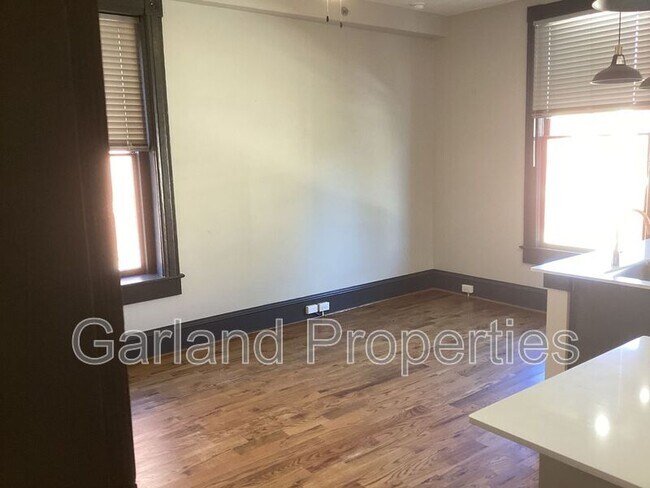 Building Photo - 73 W Main St