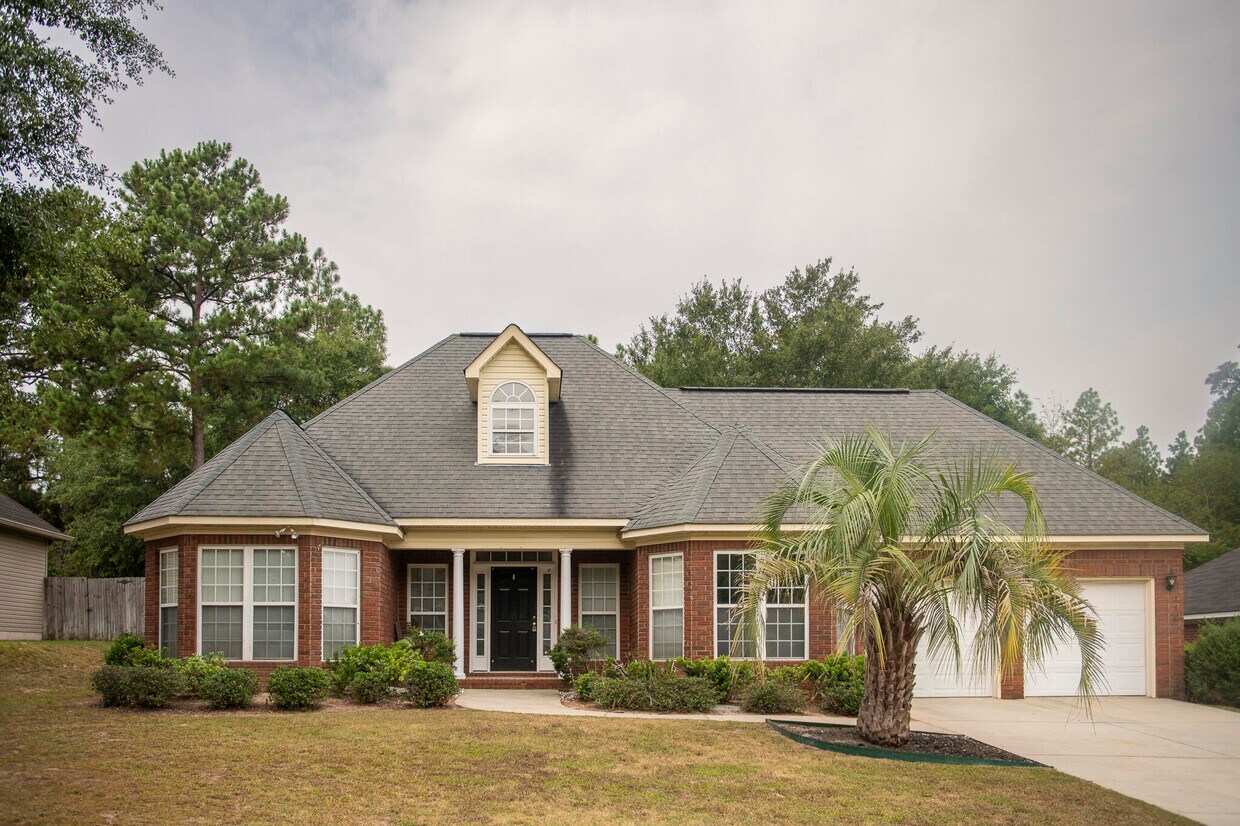 Foto principal - 1168 Lake Greenwood Dr