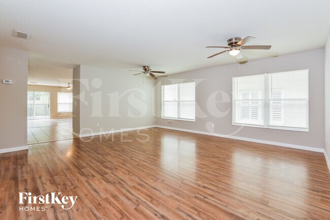 Foto del edificio - 315 Willowbay Ridge St