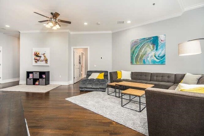 Foto del edificio - 564 Gregory Ave