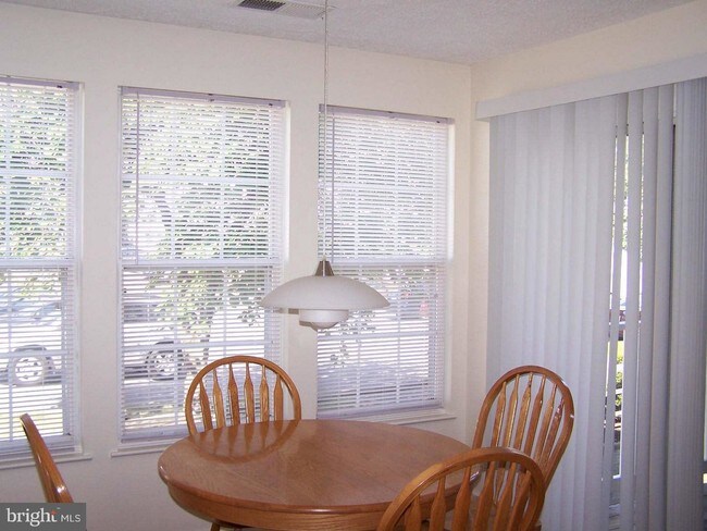 Foto del edificio - 5650 Wade Ct