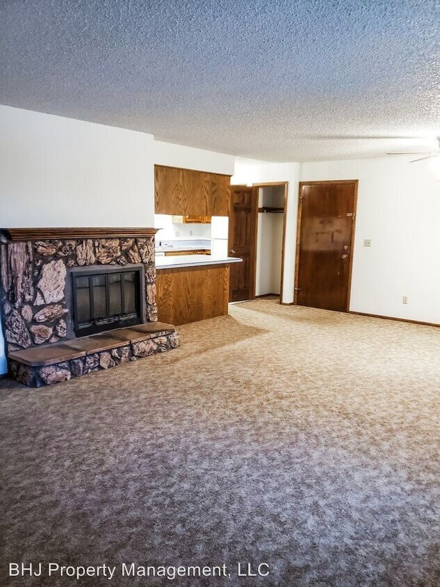 Primary Photo - 1409 Sugarview Dr