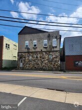 Building Photo - 181 Armstrong St