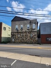 Building Photo - 181 Armstrong St
