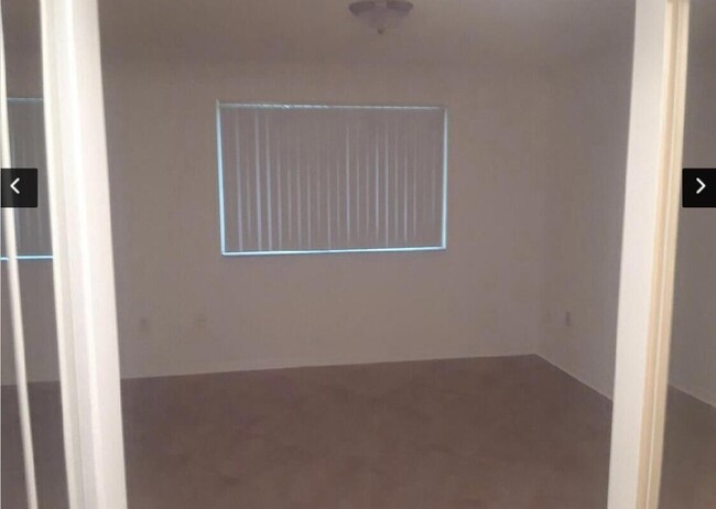 Building Photo - 100 Crestwood Ct N